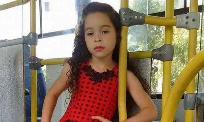 Menina de 7 anos morre ao participar do 'desafio do desodorante'