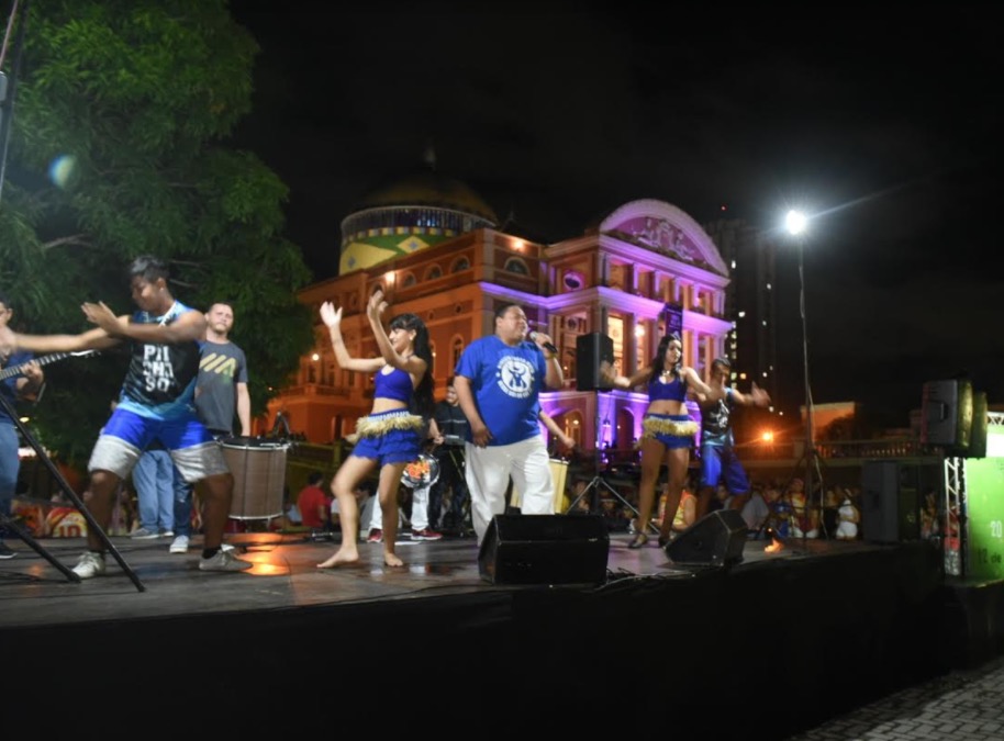 Tacacá na Bossa Especial Carnaboi reune time de levantadores de toada