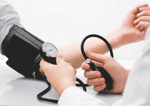 Serviços gratuitos de saúde são oferecidos na Ponta Negra