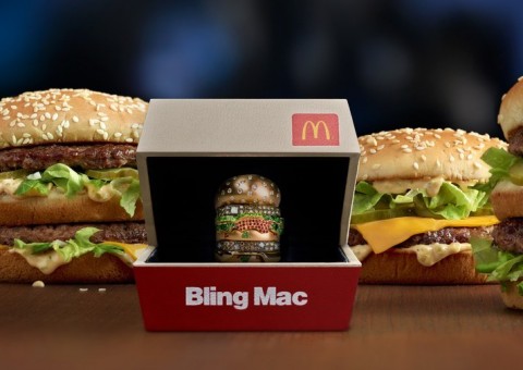 McDonald’s dá anel de ouro em formato de Big Mac em promoção de Dia dos Namorados
