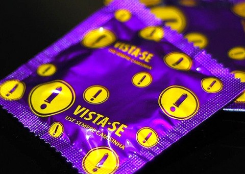 Fundação Alfredo da Matta faz Blitz de conscientização contra as ISTs e HIV no Carnaval