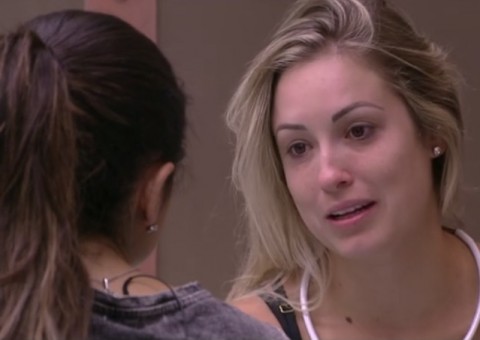 BBB18: Jéssica abre o coração sobre Lucas com Paula
