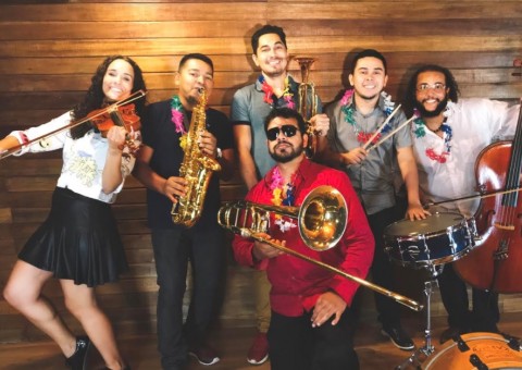 Edu do Banjo, Dudu Brasil e Tearte fazem esquenta do Carnaval em shopping de Manaus