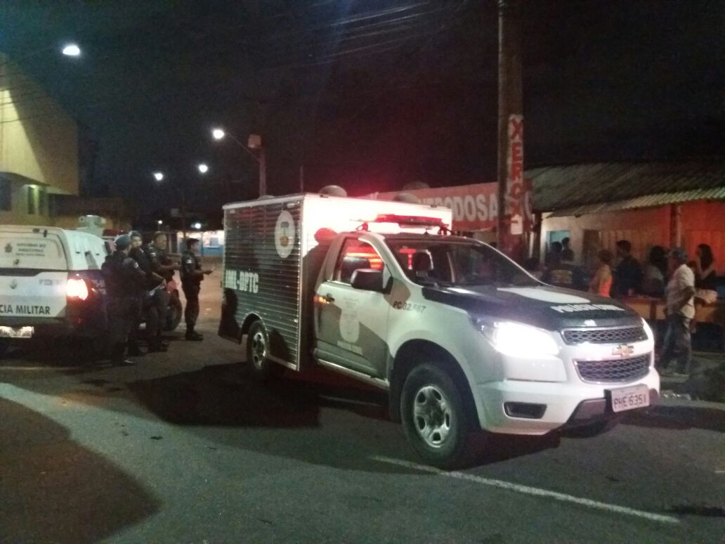 Jovem é assassinado dentro do bar da própria mãe em Manaus
