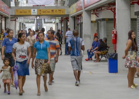 Confira horário de funcionamento dos centros comerciais durante o feriadão em Manaus