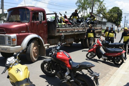 Operação termina com 3 presos, um morto e 50 veículos apreendidos em Coari