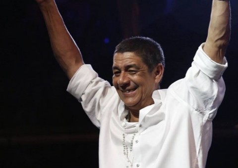  Zeca Pagodinho aparece 10 kg mais magro e diz que reduziu cerveja