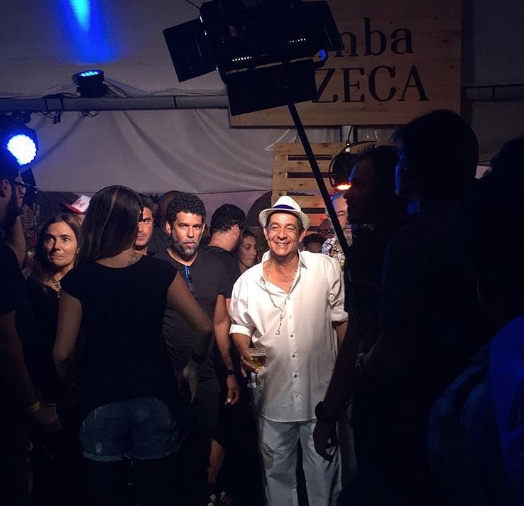  Zeca Pagodinho aparece 10 kg mais magro e diz que reduziu cerveja