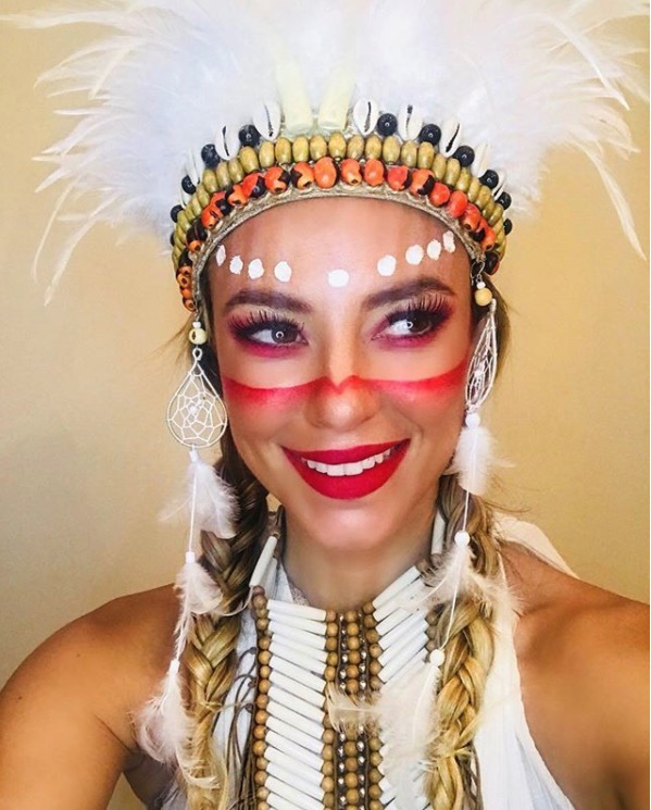 Paolla Oliveira se fantasia de índia no Carnaval e é criticada na web