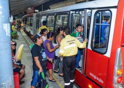 Saiba como vai funcionar o transporte coletivo após desfile no Sambódromo