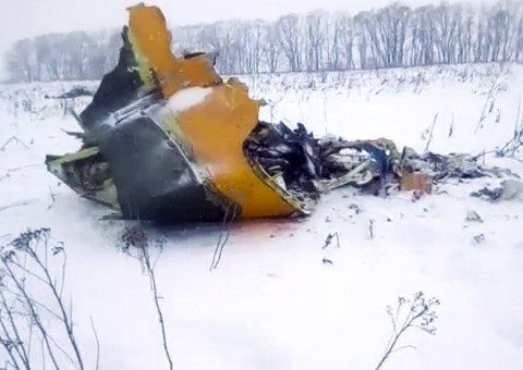 Queda de avião deixa 71 mortos em Moscou