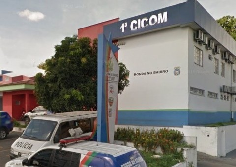 Homem chega bêbado em casa e bate em idoso com barra de ferro em Manaus