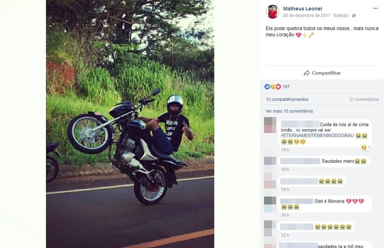 Jovem que morreu empinando moto fez post sobre risco