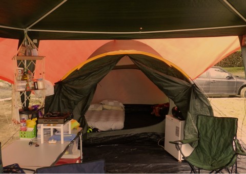 Assaltantes invadem retiro no Amazonas, roubam celulares e atiram em fiel