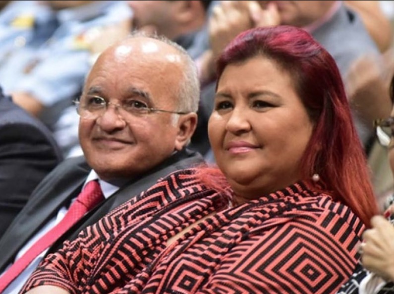 Justiça aceita denúncia do MPF e José Melo, esposa e ex-secretários viram réus 