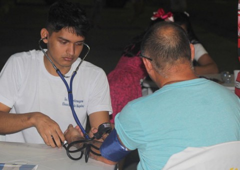 Serviços gratuitos de saúde são ofertados na Ponta Negra