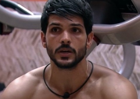 BBB18: Lucas teme que noiva tenha terminado e faz promessa: 'passei a ter certeza'