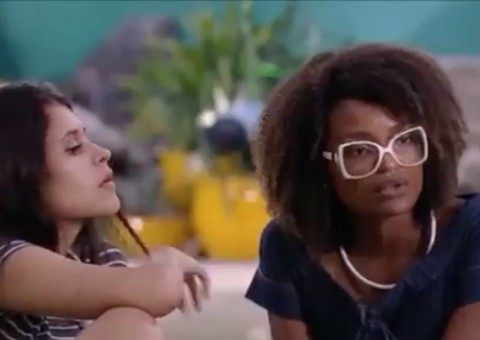  BBB18: Globo mostra Nayara e Ana Paula detonando aparência de Gleici mais uma vez e internautas se revoltam