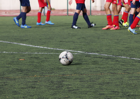 Jogador de time brasileiro morre vítima de parada cardíaca após treino
