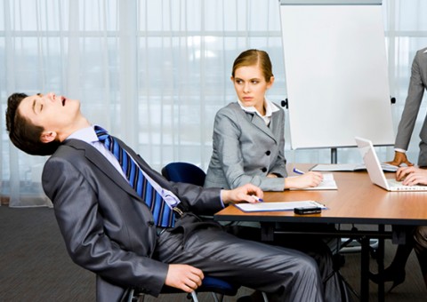 Dicas para aumentar a energia e não cochilar no trabalho