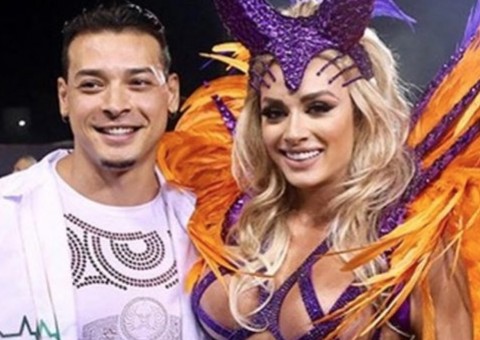 Juju Salimeni se declara para Felipe Franco e menciona perdão à traição