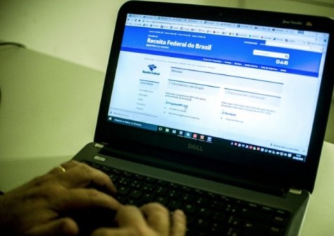 Receita paga lote residual de restituição do Imposto de Renda