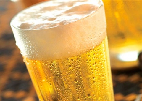 Álcool pode ser mais prejudicial para o cérebro do que maconha