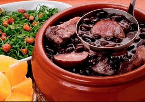 Samba e Forró aquecem Feijoada das Cintias neste sábado