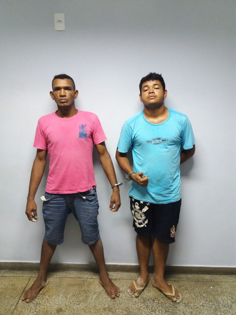 Dupla é presa com 47 trouxinhas de drogas variadas em Manaus 