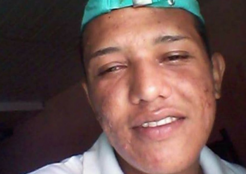 Mecânico morre após levar tiro no pé e cair de cabeça em calçada de Manaus 