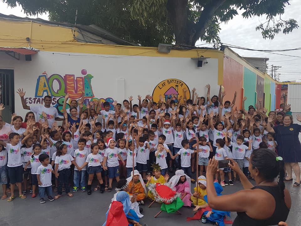 Um Sonho de Amor: Lar Batista Janell Doyle lança livro sobre sua história