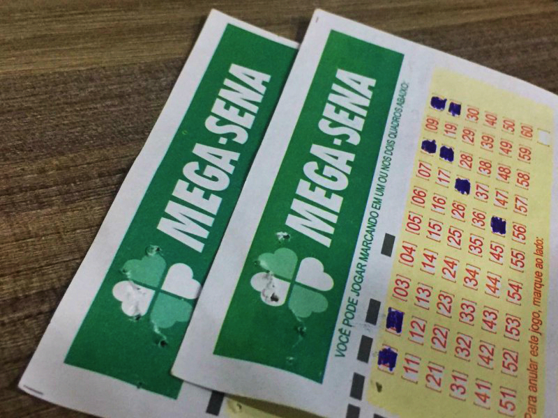 Mega-Sena pode pagar neste sábado maior prêmio do ano