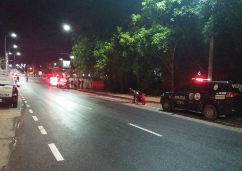 Jantando com a família, jovem é assassinado com 12 tiros em Manaus