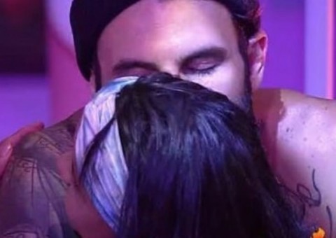 BBB18: Gleici e Wagner abrem o jogo sobre romance e tomam decisão
