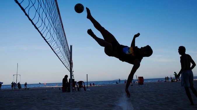 Manaus terá campeonato de futevôlei, vôlei de praia e futebol de areia 