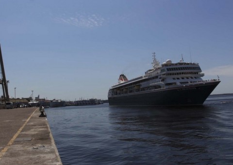 Temporada de Cruzeiros traz navio Viking Sky pela primeira vez a Manaus