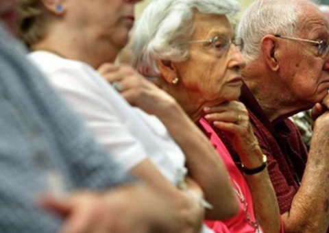 Aposentados e pensionistas do INSS têm até fevereiro para comprovar vida