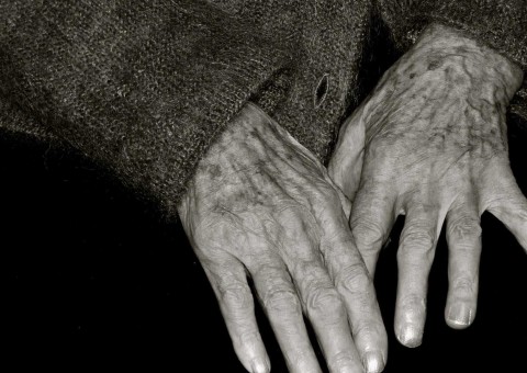 Idosa de 70 anos é estuprada e assassinada dentro de casa