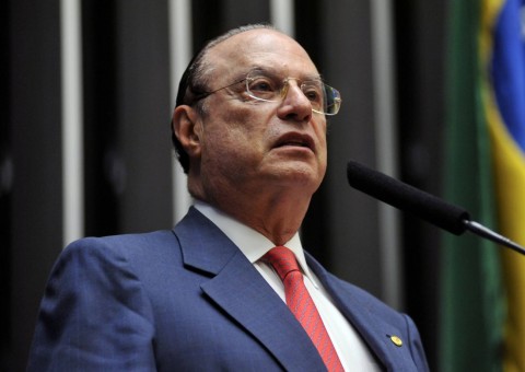 Preso, Paulo Maluf é afastado do mandato de deputado federal