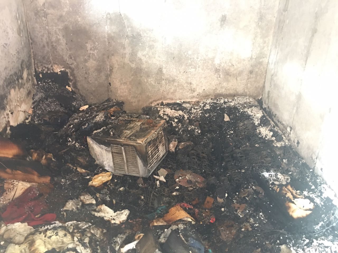 Brincando com fogo, crianças incendeiam casa em Manaus