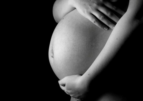 STF autoriza prisão domiciliar para grávidas e mães