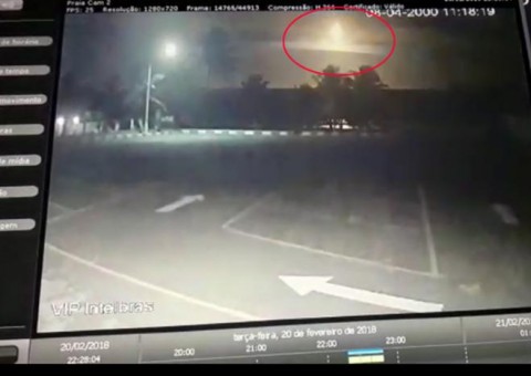 'Clarão' no céu chama a atenção de moradores e intriga internautas