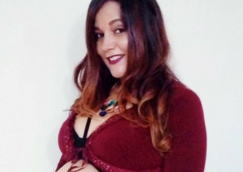 Grávida de trigêmeos morre pouco depois do chá de bebê