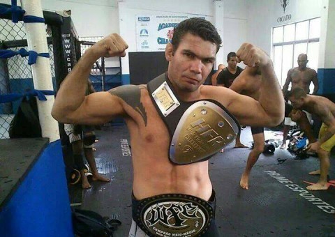 Jaguar Combat terá luta principal entre Crocotá x Robocop