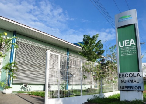 UEA oferece vagas para oficina de redação em preparação para o Enem