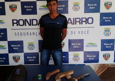 Novinho é preso suspeito de comandar fábrica de armas caseiras no Amazonas