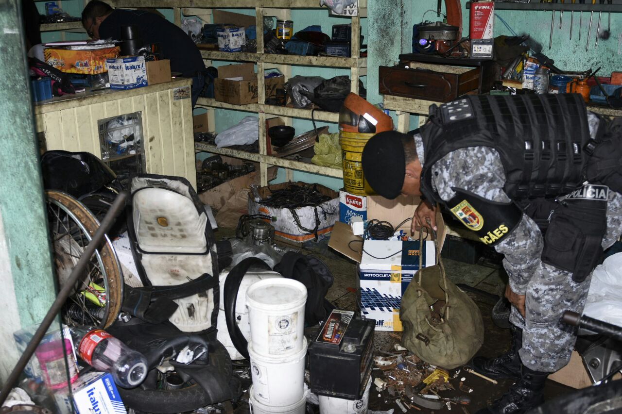 Três são presos suspeitos de integrar organização especializada em roubos ligada a FDN em Manaus