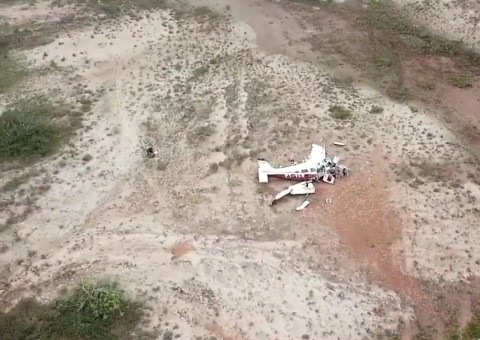 Três pessoas morrem e duas ficam feridas em queda de avião em Manaus