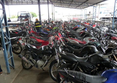 Combate ao transporte clandestino continua em Manaus e aumenta número de veículos apreendidos