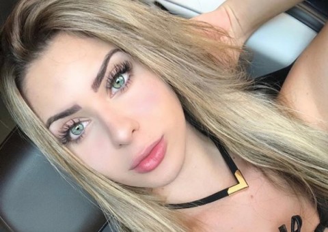 Mariana Castilho mostra curvas exuberantes e é elogiada: 'que mulher é essa?!'